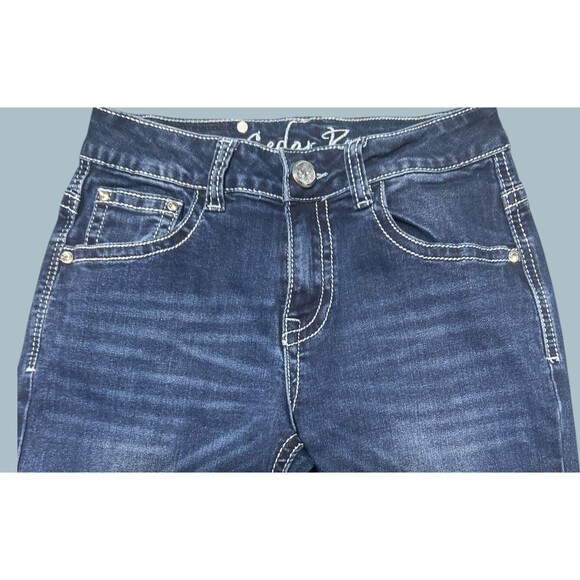 Cedar Rose Jeans Women’s Size 23/31 Bootcut Embellished Thick Stitch Western - Picture 2 of 5